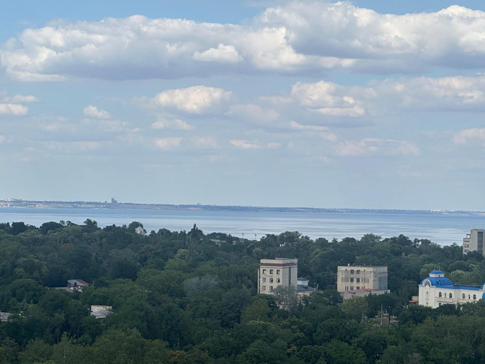 Apartments On Marshala Govorova Odessa Buitenkant foto